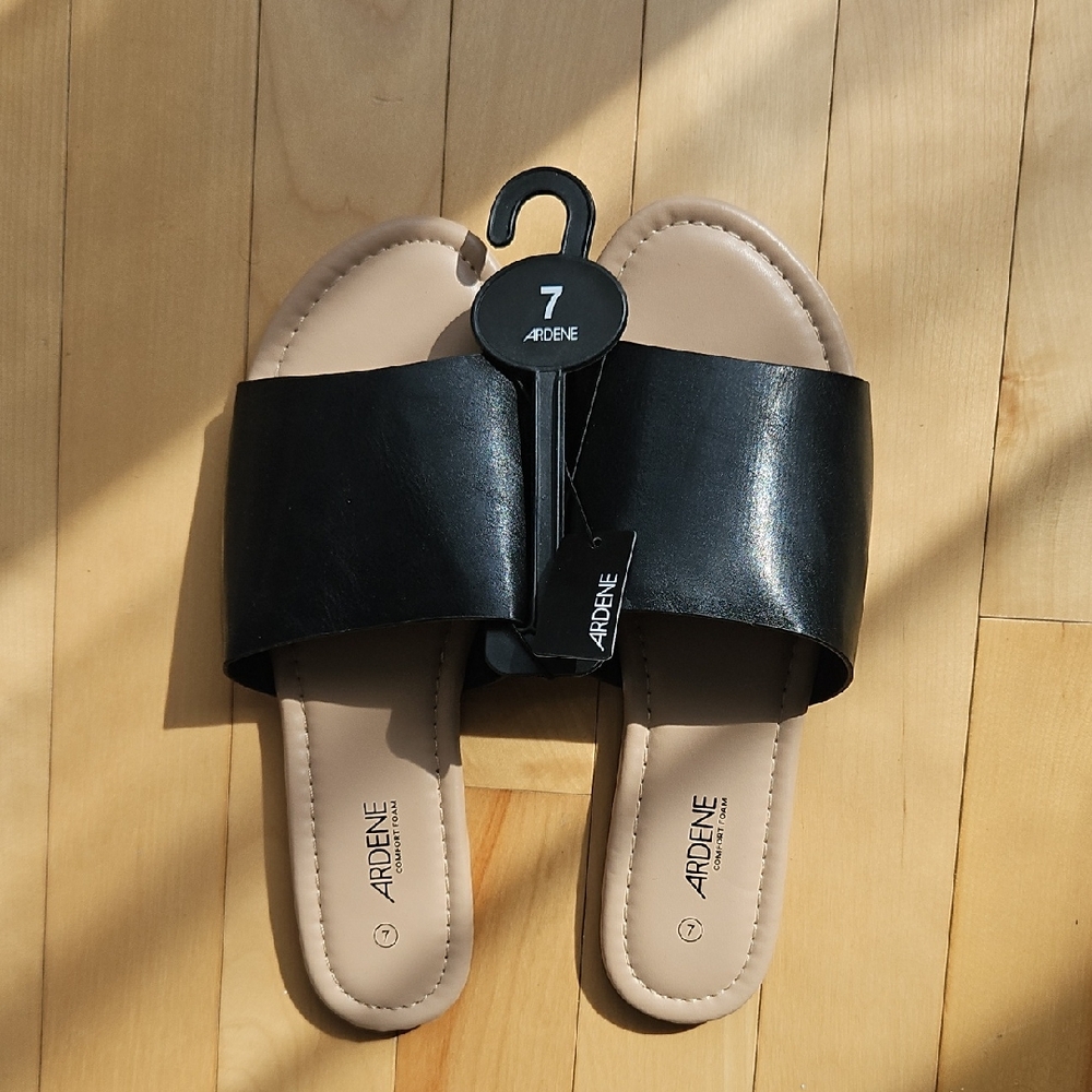 Ardene Women's Black Slide Sandals